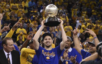 Video: NBA: Dokonalý obrat Golden State, Warriors do finále