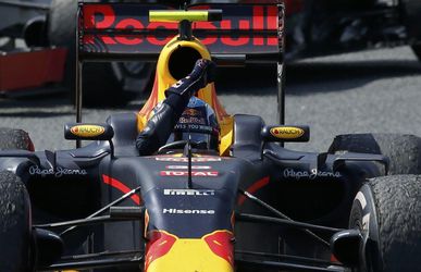 Rozbehnutý Max Verstappen v stredu v Barcelone najrýchlejší