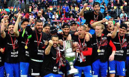 Český futbal čakajú zlaté časy, Číňania si kúpia celú ligu