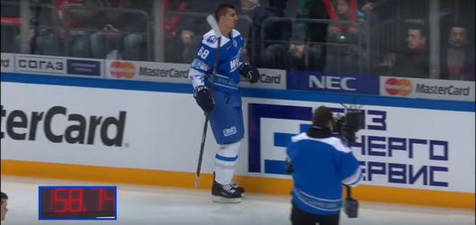 Milan Jurčina sa môže popýšiť najtvrdšou strelou v KHL