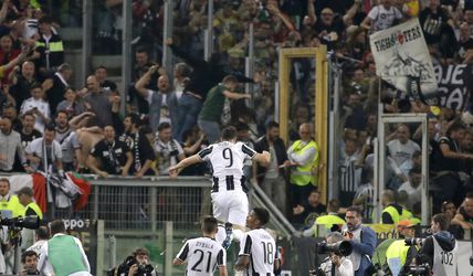 Video: Coppa Italia pre Juventus, AC Miláno padlo v predĺžení