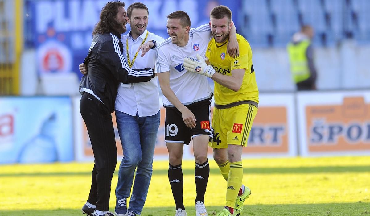 Igor Semrinec, David Guba, Martin Sevela, trener, AS Trencin, radost, titul, oslavy, ma16