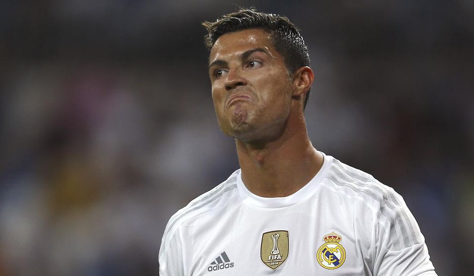 Jedenástke roka dominujú hráči Barcelony, jubilant Ronaldo