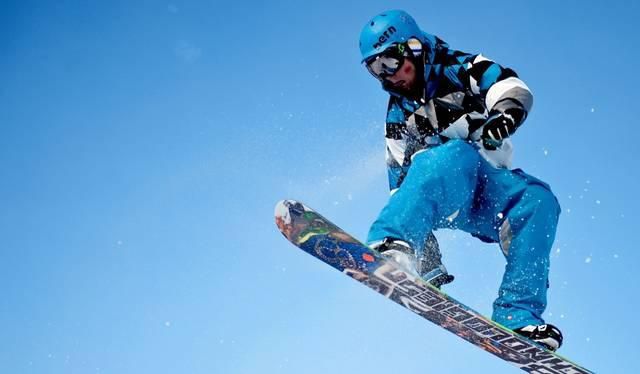 Medlova klaudia snowboarding feb10 tasr