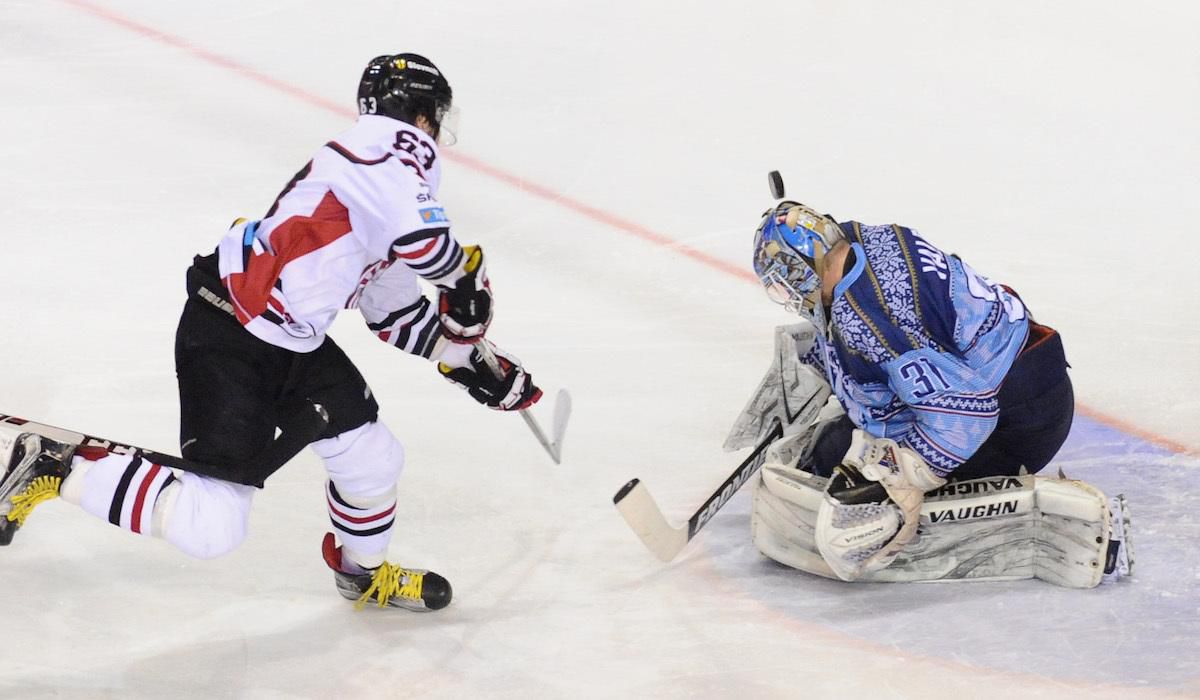 Patrik Lamper, Banska Bystrica, vs. Michal Valent, Nitra, Tipsport Liga, Apr2016