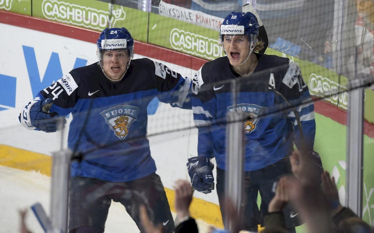 finsko_kasperi_kapanen_roope_hintz_gol_semifinale_ms20_jan16_tasr