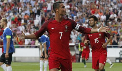 Video: Portugalsko sa na EURO navnadilo kanonádou