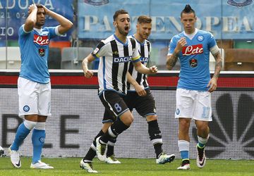 Video: Neapol si komplikuje cestu za titulom, prehral s Udinese