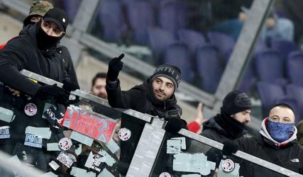V Aténach poľovali na fanúšikov Anderlechtu, skončili v nemocnici