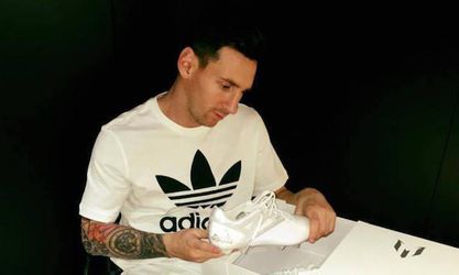 Video: Messi bude obúvať platinové kopačky