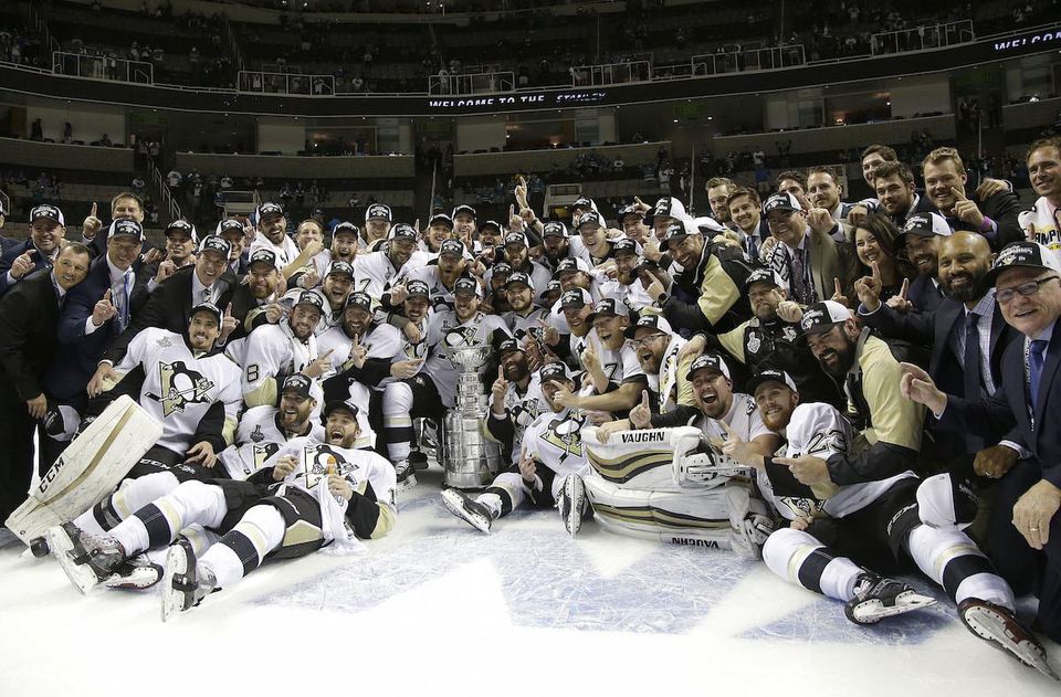 Pittsburgh Penguins, hraci, spolocna foto, Stanley Cup, NHL, Jun2016
