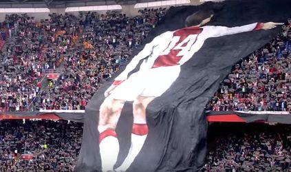 Video: Veľkolepá spomienka na Cruyffa v Amsterdame
