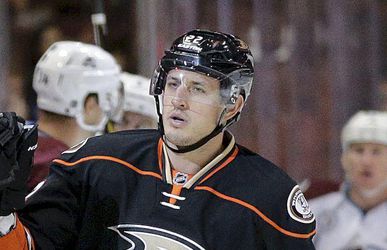 Horcoffovi z Anaheimu naparilo vedenie NHL 20 zápasov za doping