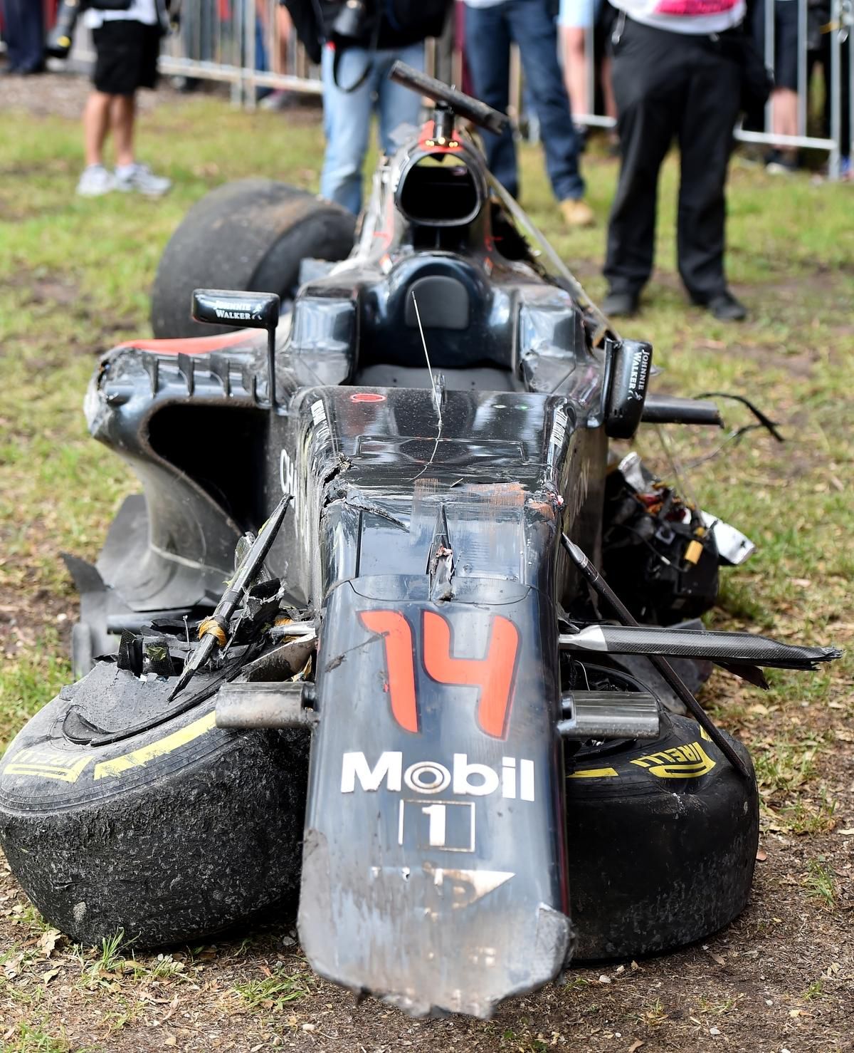 Fernando Alonso, McLaren, tazka havaria, Velka cena Australie, foto7, Mar2016