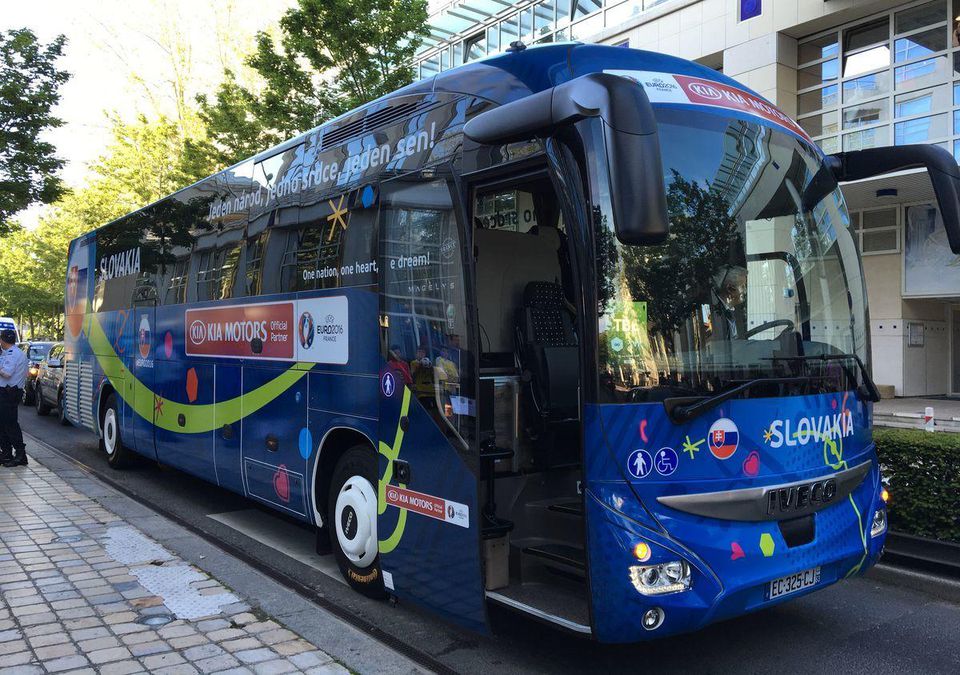 Slovensko autobus prichod Vichy jun16 Sport.sk
