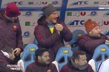 Video: Nespratný Totti, vystrelil si zo Spallettiho tímu