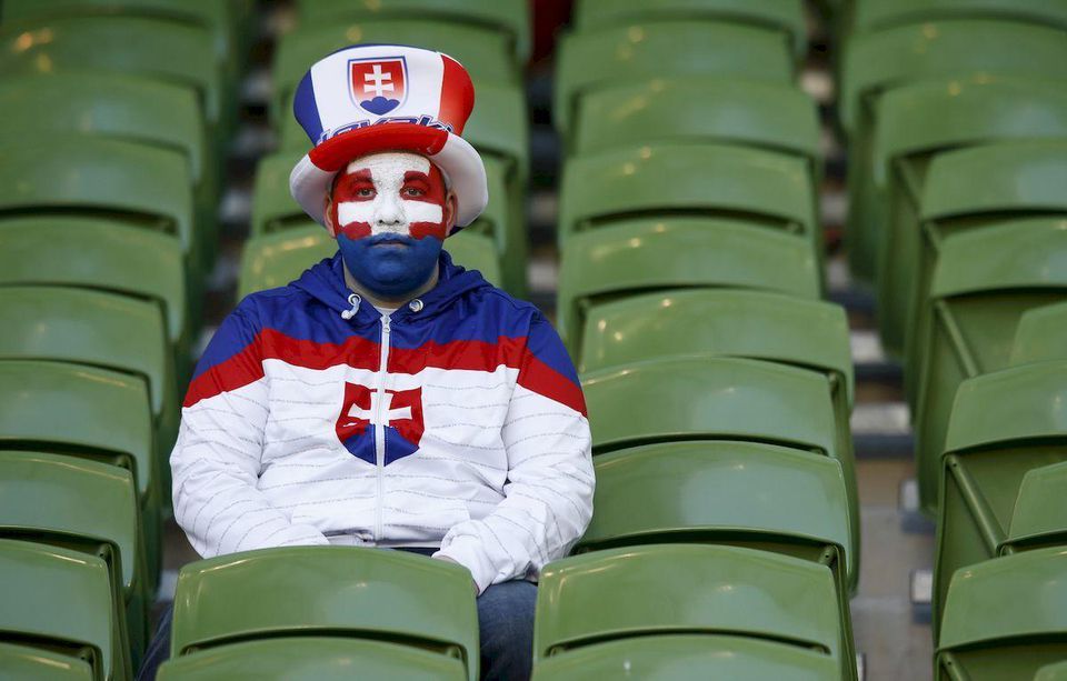 Slovensko fanusik fanusikovia apr16 Reuters