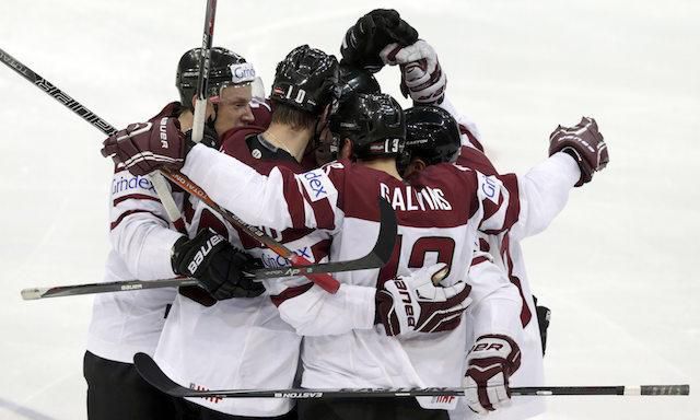 EHC: Lotyši i Česi víťazne, Fíni stále bez prehry