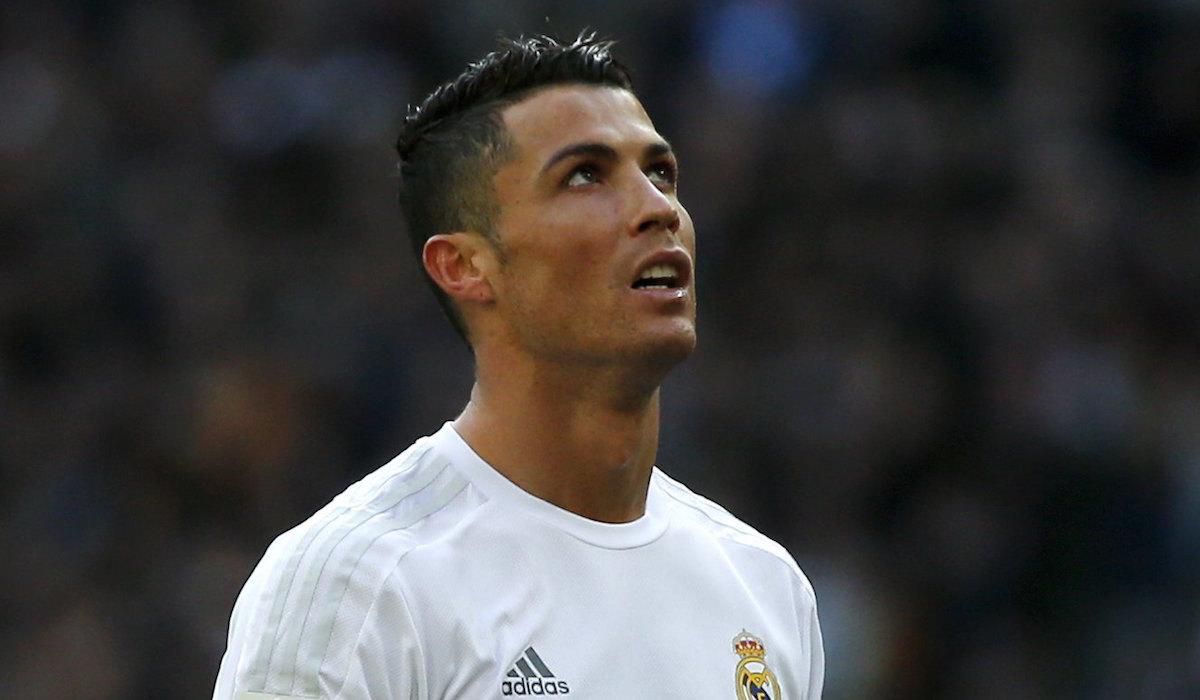 Cristiano Ronaldo, Real Madrid, Primera Division, pohlad hore, biely dres, Mar2016