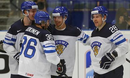 Fínov posilnia dvaja hráči z NHL Komarov a Granlund