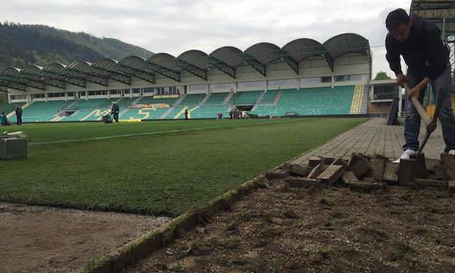 MSK Zilina, rekonstrukcia travnika, maj16