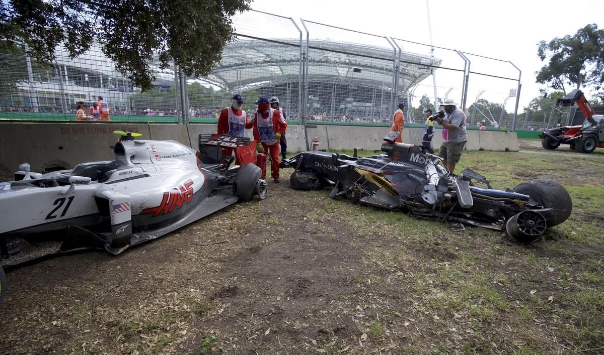 Fernando Alonso, McLaren, tazka havaria, Velka cena Australie, foto2, Mar2016