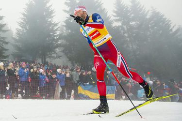 Beh na lyžiach-SP: Sundby triumfoval v skiatlone, preteky režírovali Nóri