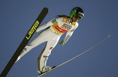 Skoky na lyžiach-SP: Prevc triumfoval v Almaty