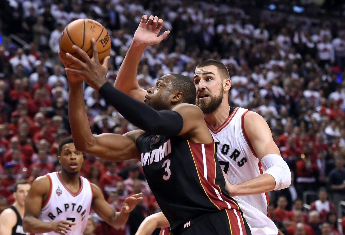 Toronto Raptors Miami Heat Dwyane Wade Jonas Valanciunas maj16 Reuters