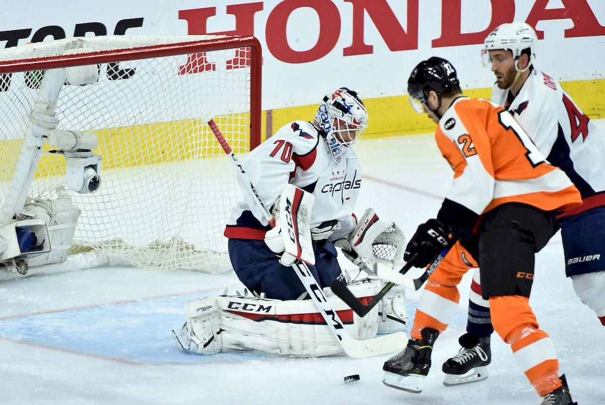 Washington Capitals Philadelphia Flyers Brooks Orpik Michael Raffl Braden Holtby apr16 Reuters