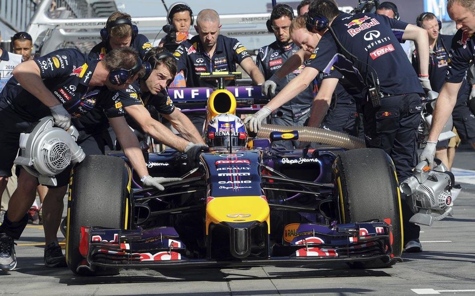 Red Bull urovnal vzťahy s Renaultom podpisom novej zmluvy