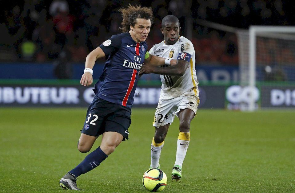 Pariz Saint Germain PSG David Luiz Lille Rio Mavuba feb16 Reuters