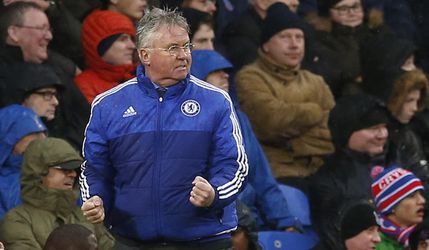 Chelsea je na 14. mieste, tréner Hiddink však stále verí na špicu