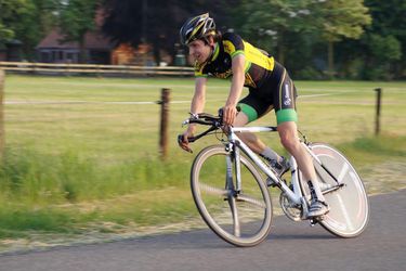 Ďalšie nešťastie v pelotóne, mladý cyklista bojuje o život