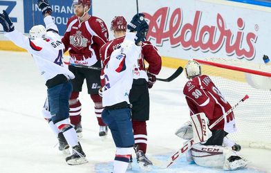 Video: HC Slovan kráča do play-off, dobyl aj Rigu a natiahol sériu