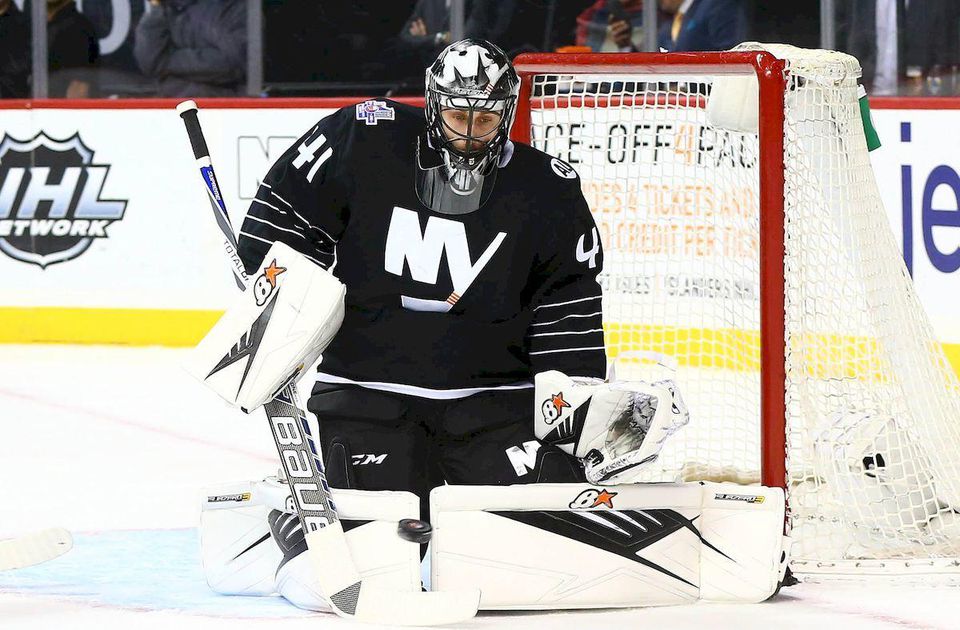 Jaroslav Halák je opäť pripravený pomôcť NY Islanders