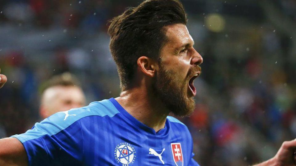 Michal Ďuriš oslavuje gól v drese slovenskej reprezentácie