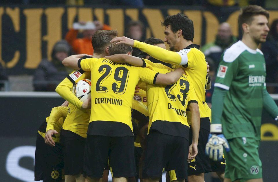 Borussia Dortmund gol feb16 Reuters