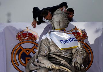 Ramos ukázal dominanciu Realu v Madride, priviazal klubovú vlajku k soche bohyne