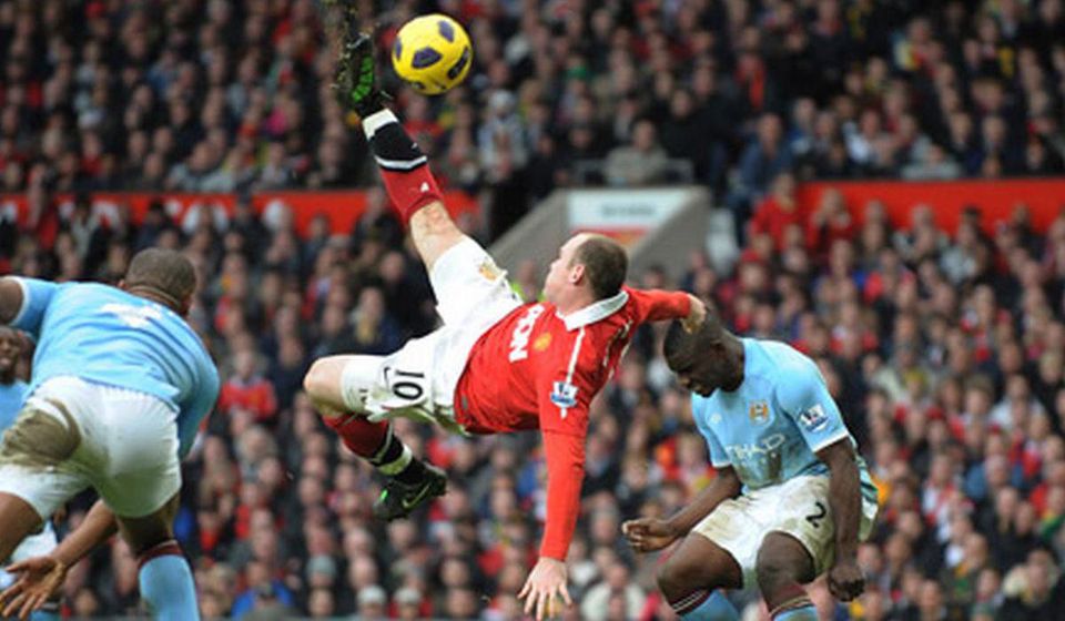 Wayne Rooney, Manchester United, pamatne noznicky, vs. Manchester City, Foto1, Feb2011
