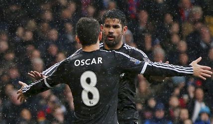 Divoký tréning Chelsea FC, Diego Costa na nože s Oscarom