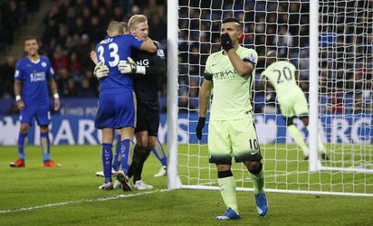 Video: Leicester Arsenal nepredbehne, s Man City uhral doma iba bod