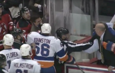 Video: Masová bitka v AHL, pochytili sa aj tréneri