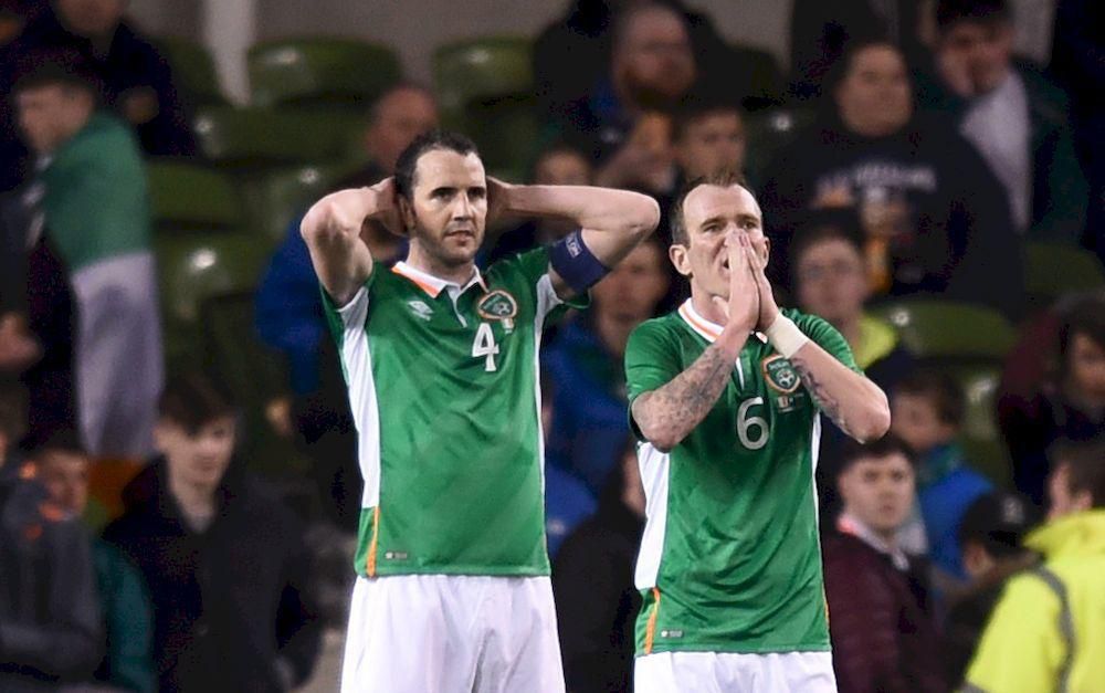 Irsko John OShea Glenn Whelan mar16 Reuters