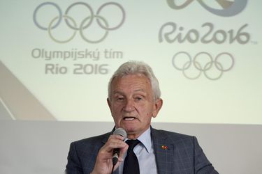Prezident SOV Chmelár podpísal slovenskú prihlášku na OH 2016