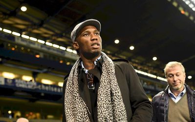 Chelsea lanári späť Didiera Drogbu, ale nie na trávnik