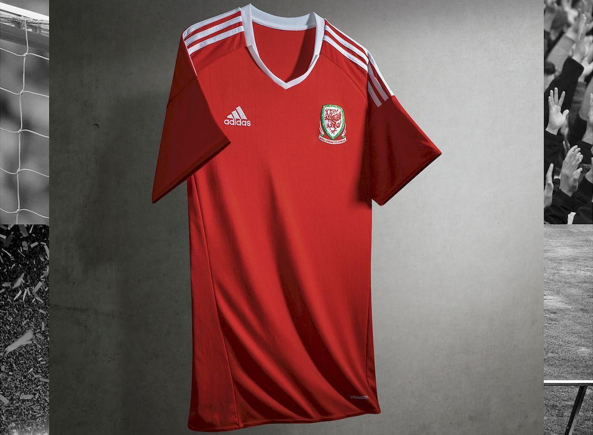 wales_dres_euro_2016_dec15_adidas