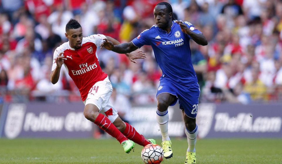 Chelsea pustila Mosesa na ročné hosťovanie do West Hamu
