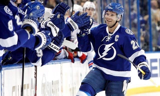 Martin st louis tampa tukes striedacka vs ny rangers nov2013 reuters