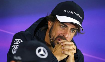 Alonso, Kvjat a Ricciardo s trestami za výmenu súčiastok
